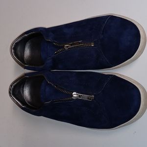 Johnston & Murphy tennis shoes